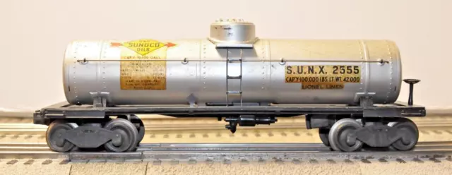 Lionel 2555 Sunoco Tank Car from 1946 Has Flying Shoes wiht Brown Fiber Boards
