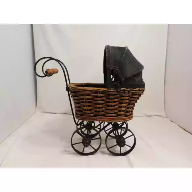 Vintage Wicker Baby Doll Carriage Buggy Stroller Home Decor Victorian Style
