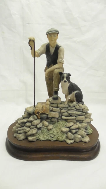 BORDER FINE ARTS / James Herriot Figurine / In From The Cold JH62