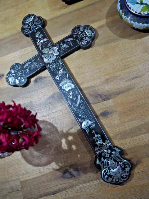 Croix Bois Nacre Chinese Wood Cross Mother of Pearl Inlay religious object 3