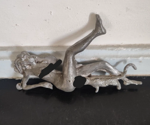 SCULPTURE ANCIENNE EN métal – Nu féminin allongé et félin – XXe EUR 135 ...
