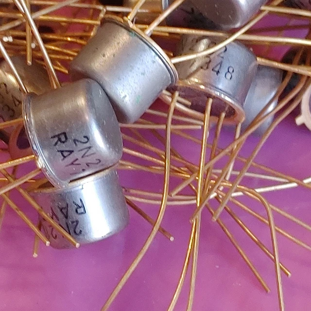2N2102 xref NTE128 ham radio / crystal radio / fuzz / stomp GOLD LEADS NOS