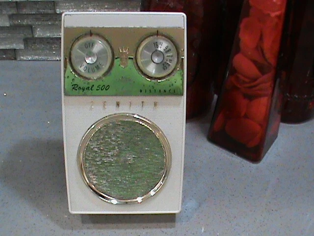 1950/60 Zenith Transistor Radio Model Royal 500 White Working 1950/60 Zenith Transistor Radio Model Royal 500 White Working