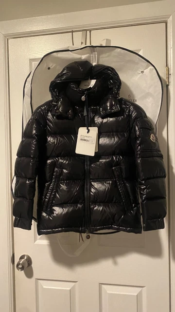 MONCLER SHINY NYLON OLIVE GREEN Preowned VEST Unisex MEN'S Medium ...