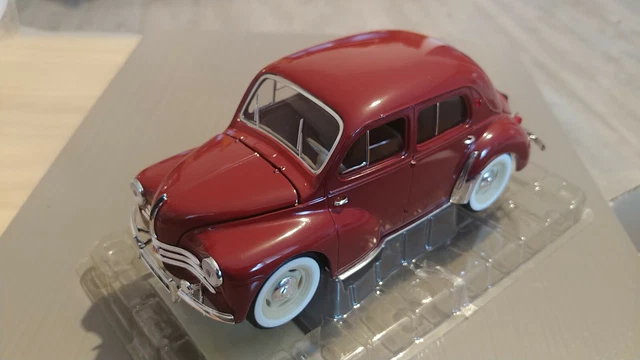 1/18 -  Renault 4 Cv Sport (R1062) - Bordeaux - 1954 - Solido
