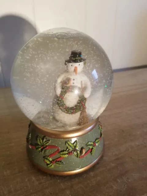 Globo de nieve Nature's Journey 2009 para nieve."DECK THE HALLS""."