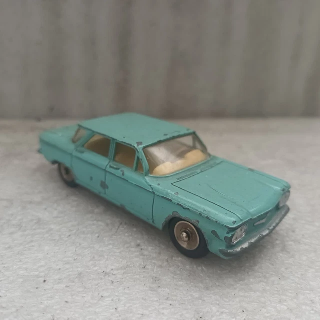 DINKY TOYS France n° 552 - CHEVROLET CORVAIR avec boîte comme NEU
