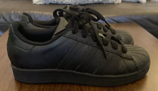 Adidas black cheap trainers size 4