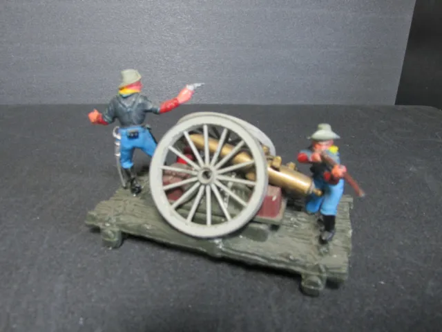 Vintage  Britains Cavalry Soldiers/Artillery Piece On Raft Rare!!!!(Br1)