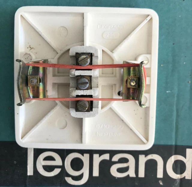 Très  Ancien LEGRAND Neptune,Prise de Courant Electrique SANS Terre VINTAGE,Neuf 3
