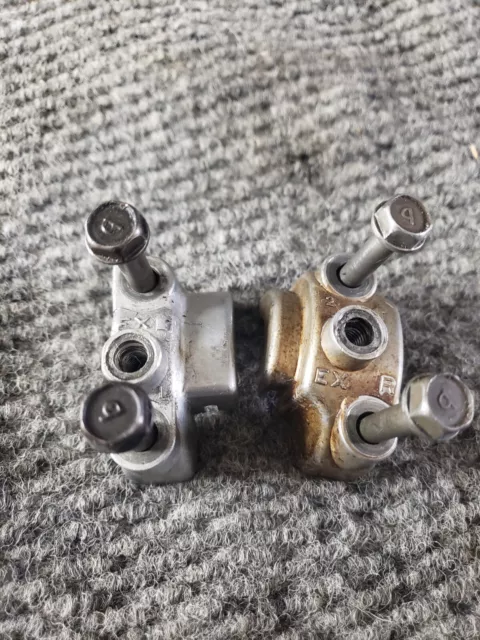 Kawasaki Mojave 250 KSF250 exhaust cylinder head Camshaft caps 87-04