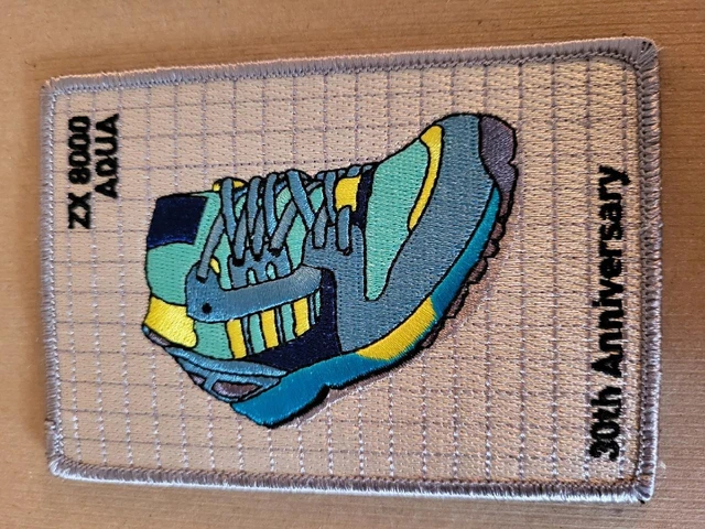 Retro 1988 Adidas ZX8000 ZX 8000 Aqua Trainers 30th Anniversary Patch / Badge