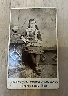 CDV Civil War era Antique Photo Beautiful Girl With Flowers Fashion