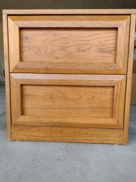 Vintage Thomasville 2-Drawer Nightstand Mid Century Modern Vintage Thomasville 2-Drawer Nightstand Mid Century Modern