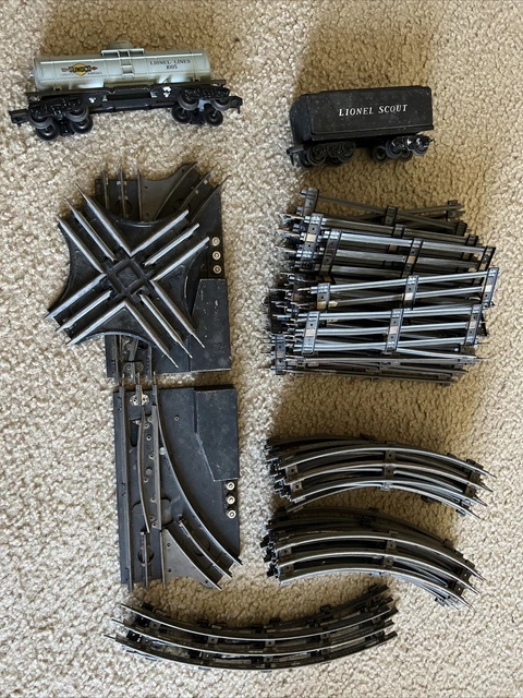 Lionel train track, O gauge Lot Of 52 With 2 Lionel Trains