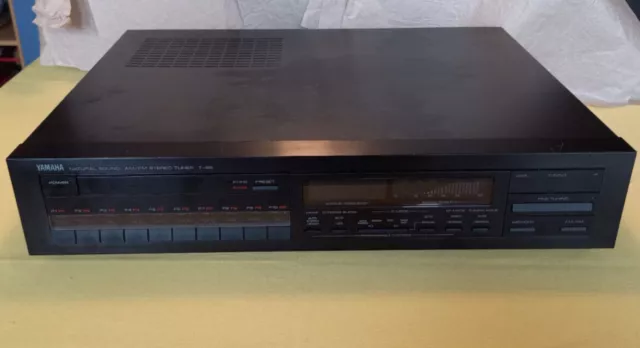 Yamaha T-85 Natural Sound Stereo FM / AM Tuner Radio UKW