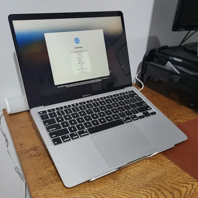 Apple MacBook Air 13in (256GB SSD, M1, 8GB) Laptop - USED GOOD CONDITION