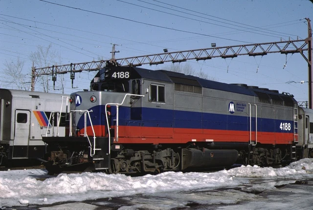Metro North EMD GP40FH-2 Kodachrome original Kodak slide