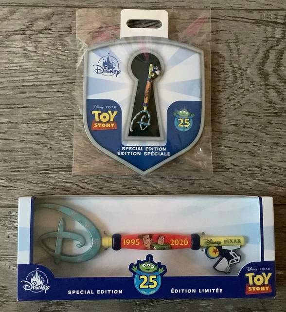 DISNEY PIXAR TOY Story 25th Anniversary Collectible Key and Pin 2020 £