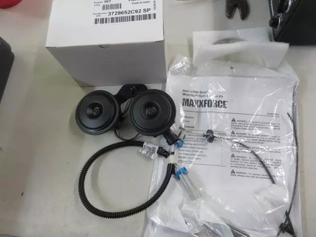 New International Dual Disc Horns - Workstar Kit 2512656C91