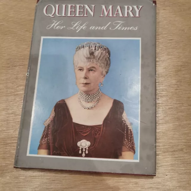 British ROYALTY "Queen Mary: Her Life And Times" Marguerite D.Peac*cke, Odhams