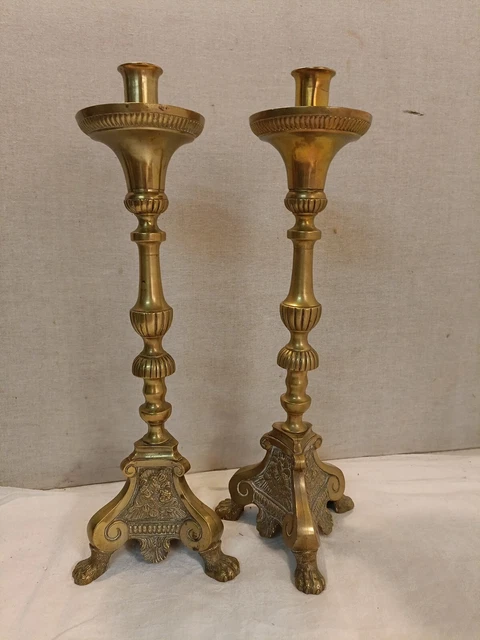 Paire De bougeoirs anciens en laiton