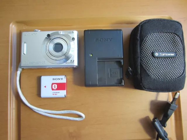 Sony Cyber-Shot DSC-W35 Digital Camera 7.2MP 3x Zoom Silver With Charger Tested