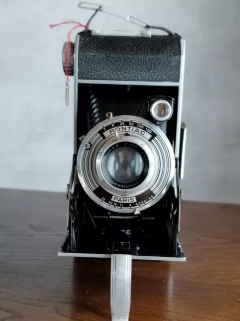 Appareil photo ancien à soufflet PONTIAC,Bloc métal 41, modèle 2, année 1941.