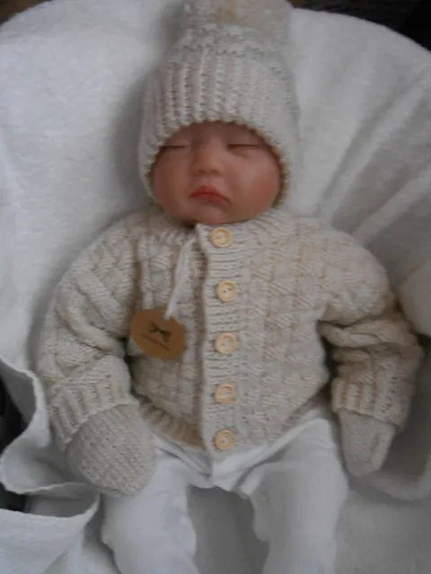 Cardigan bambino beige lavorato a mano, cappello pompom pompon e guanti - taglia 0 -3 mesi