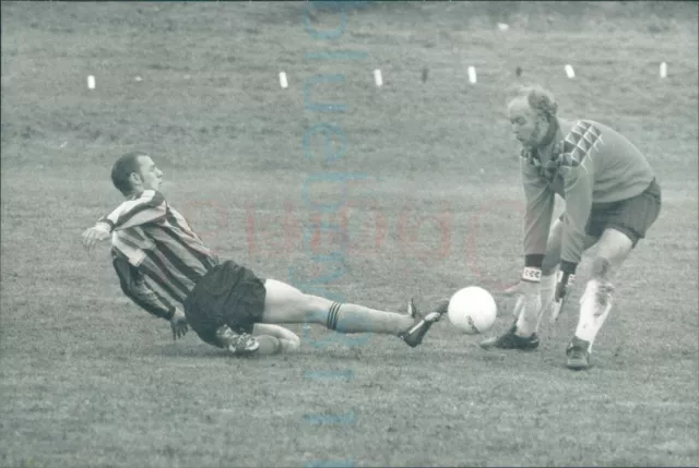 1995 Football Edgehill Mere V York RI match Scarborough news 9.5x6" Press photo