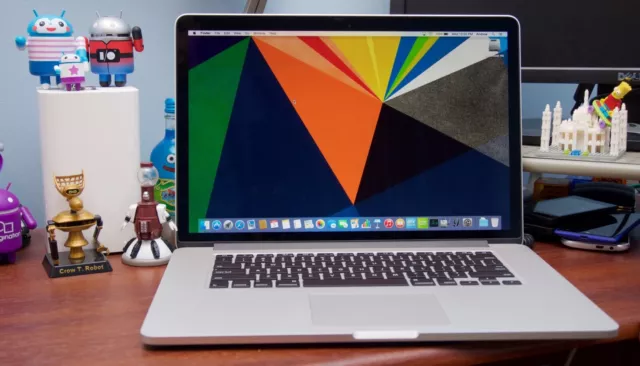 MacBook Pro Retina 15" Mid 2015 Core i7 2.2GHz,16GB, 4TB SSD 3 Years Warranty