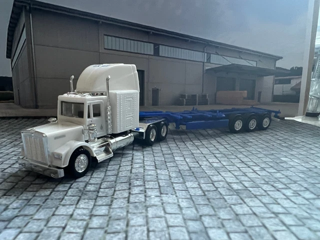 141406 / HERPA 1:87 CAMION TYPE AMERICAIN MACK + REMORQUE MAYFLOWERS