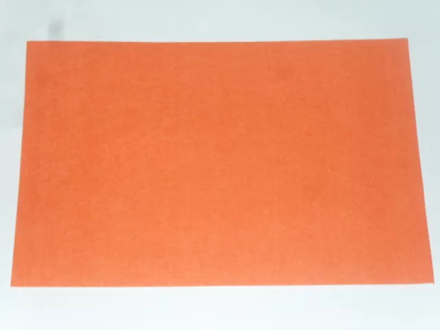 coupon de feutrine 3mm, 100%polyester (dimension :30x45cm) couleur: orange