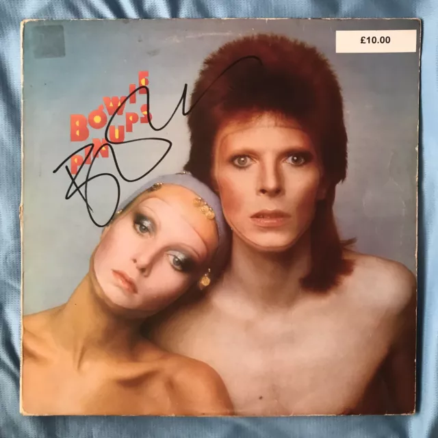 Authentic Hand Signed David Bowie 12 Inch Vinyl / LP Cover - COA