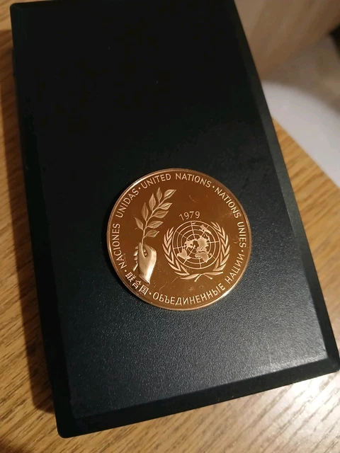 BRONZE 1979 UNITED Nations Peace Medal £10.26 - PicClick UK
