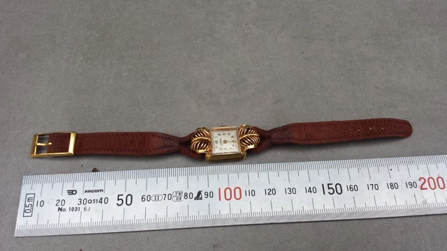 Montre Vintage Femme AVON Mécanique - Années 1970 - Boîtier Plaqué Or - Fonctionne