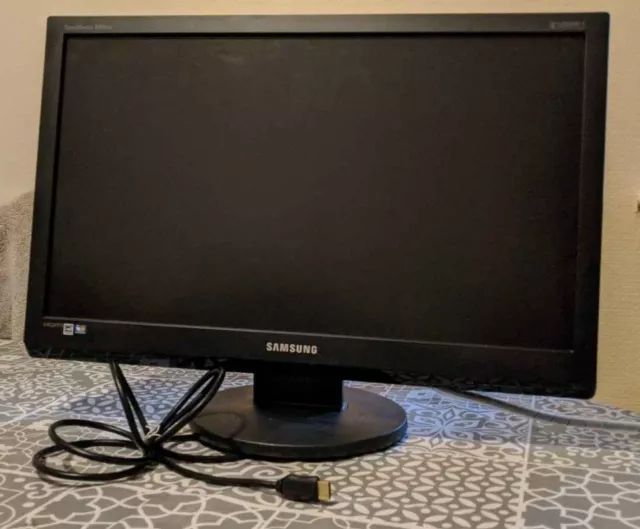 Samsung  SyncMaster 2494HS 24" LCD Monitor, built-in Speakers