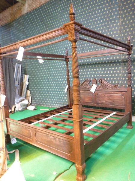 USA KING size Antique MAHOGANY Queen Anne reproduction Four poster canopy Bed USA KING size Antique MAHOGANY Queen Anne reproduction Four poster canopy Bed