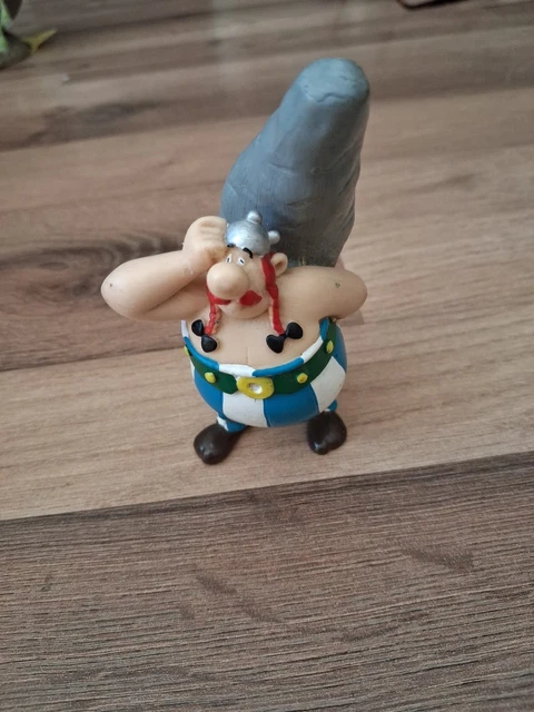 Série de 1968 la hotte jouet - 2 Asterix - boite rouge - 1968
