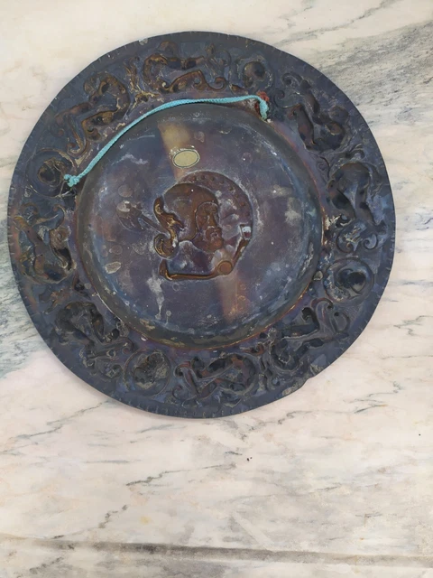 Pareja de platos de metal 39,7cm 3