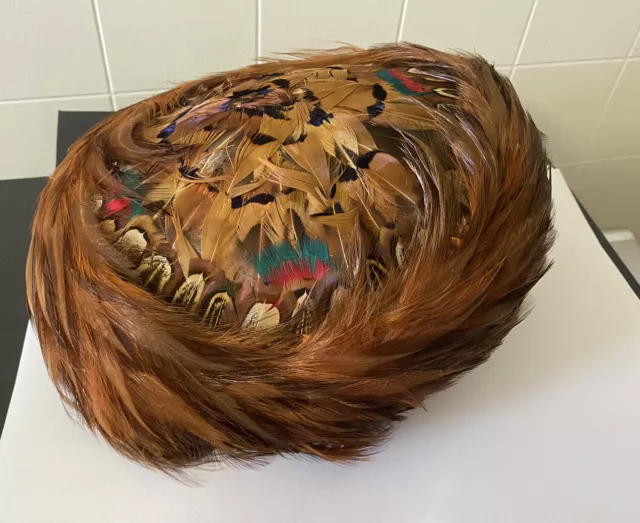 Beautiful Vintage Evelyn Varon Model Multicolor Feather 7.5” Wide Hat