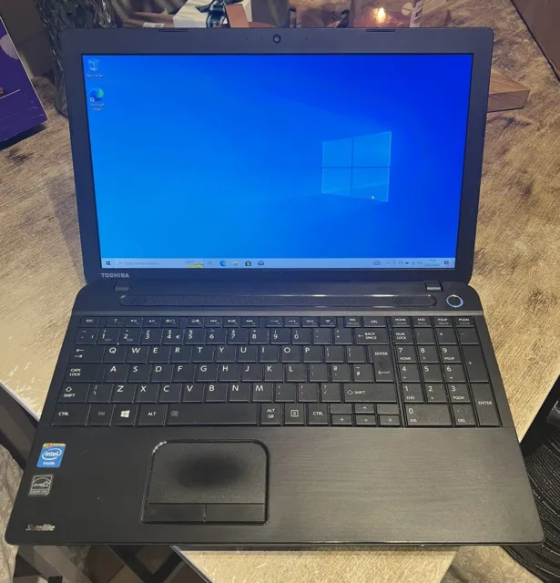 Toshiba Satellite C50-A 15.6 in Laptop Celeron 4GB 700GB HDD Windows 10