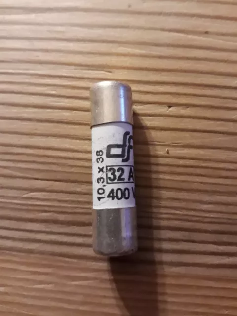 fusible cartouche cylindrique 10.3x38 mm 32 ampères