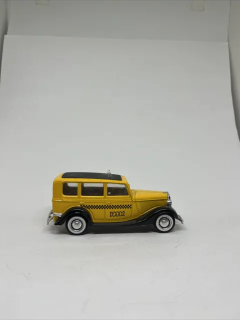 Ford V8 Taxi 1/43 Solido