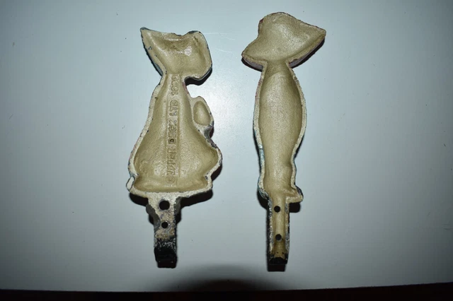 Vintage Upper Deck Cast Iron Wall Hanging Hooks Pair 1989 2