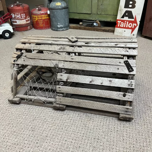 ANTIQUE WOODEN LOBSTER Trap Crate - Maritime Nautical Cabin Decor