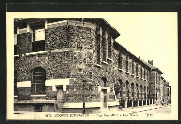 CPA Nogent-sur-Marne, Rue Paul-Bert, Les Ecoles