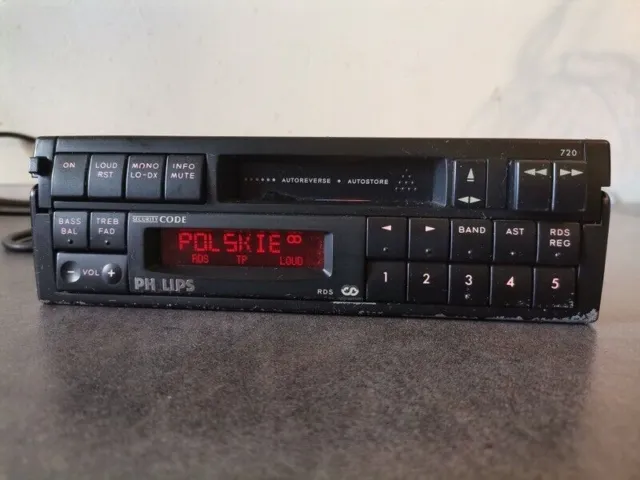 Old Cassette Radio Player Philips 22 DC 720/00R