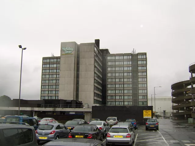 Photo 6x4 Holiday Inn, Glasgow Airport Renfrew  c2007