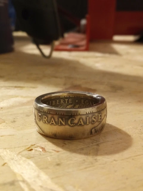 Anello artigianale realizzato con una moneta da 100 Franchi d'argento